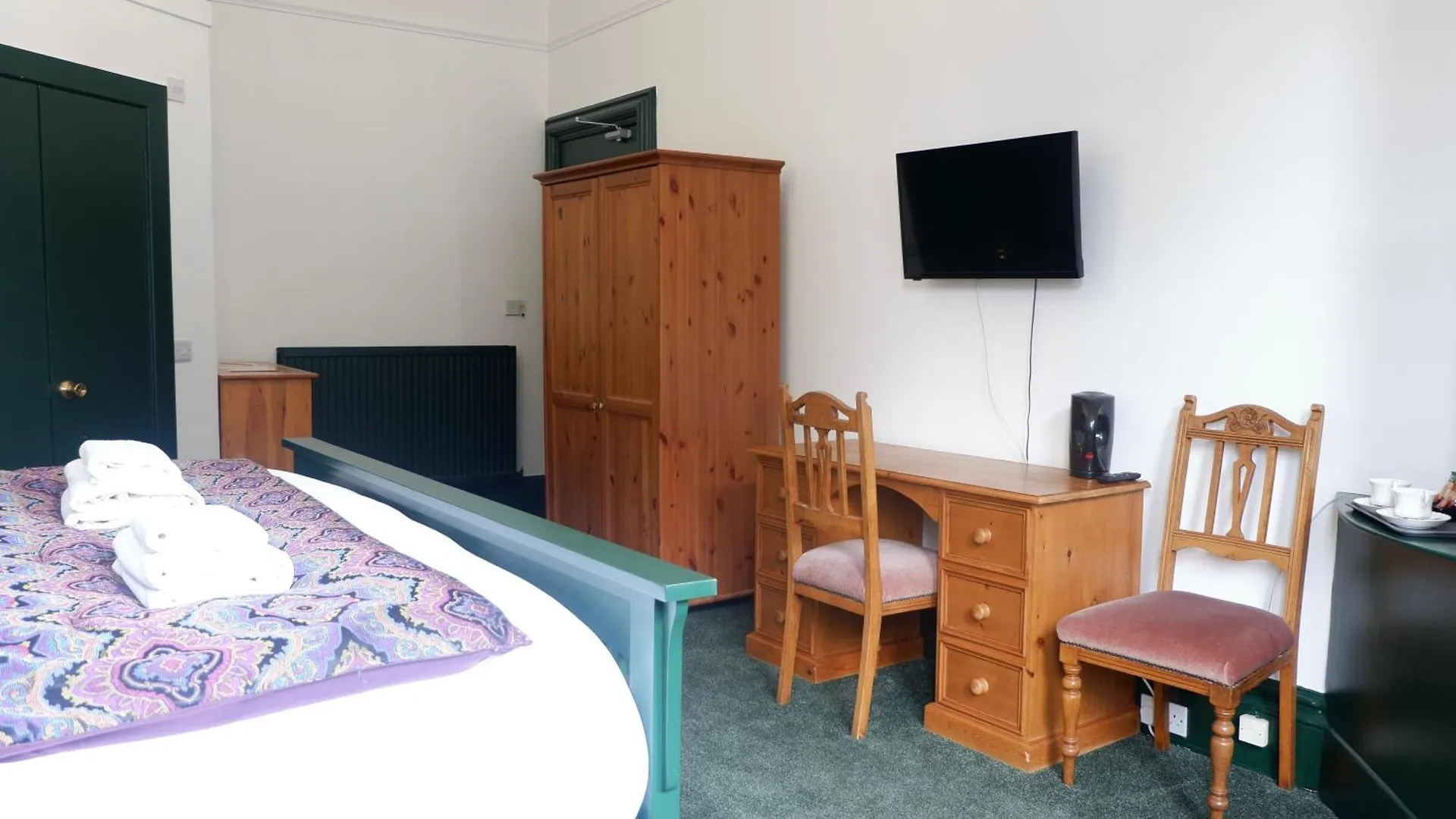 4 Friends House Hotel Edinburgh