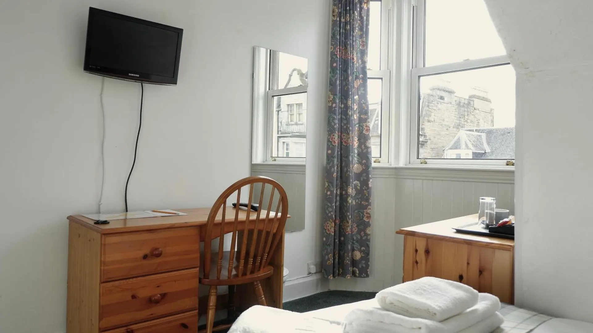 Guest house 4 Friends House Hotel Edinburgh