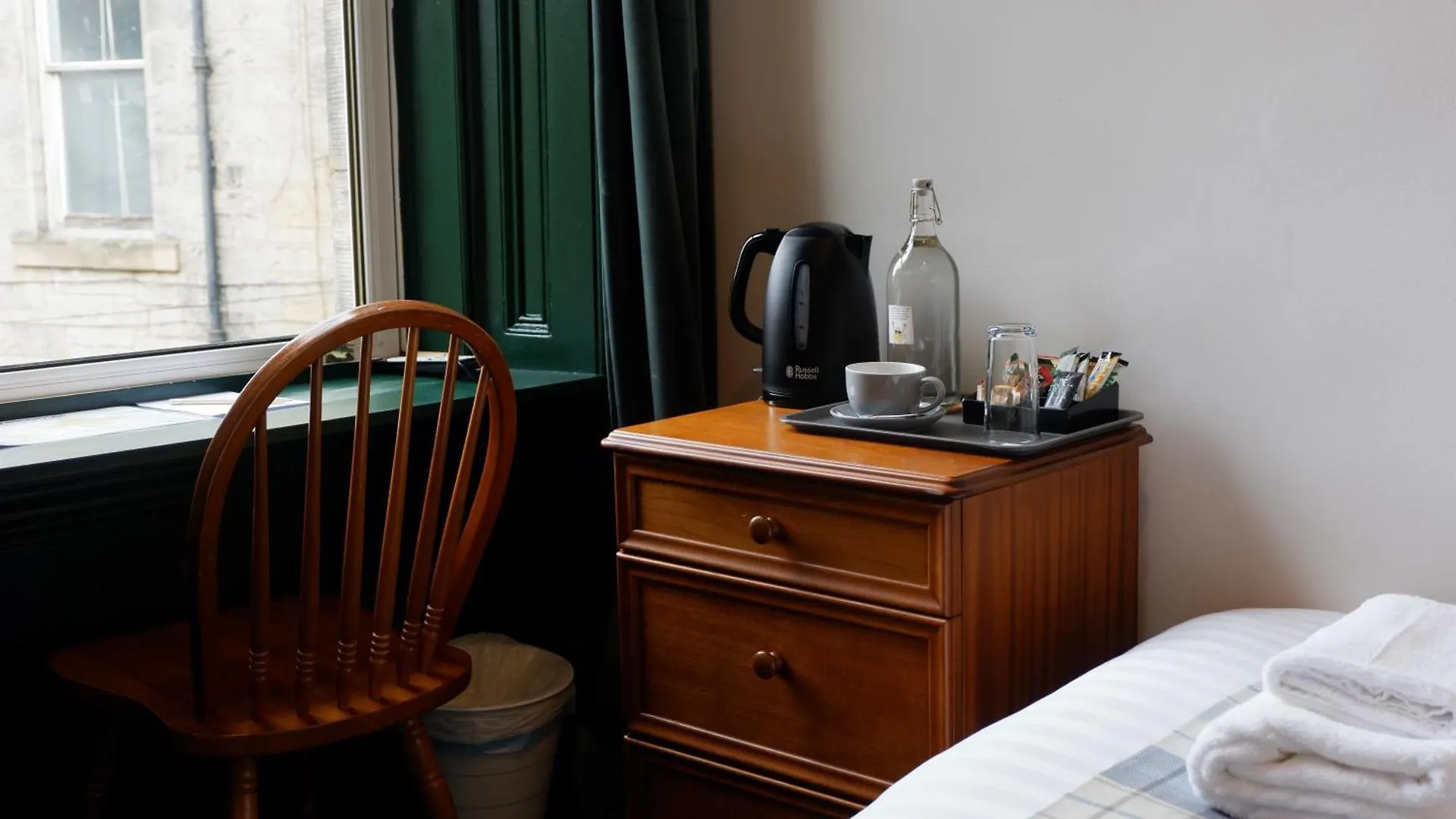 4 Friends House Hotel Edinburgh United Kingdom