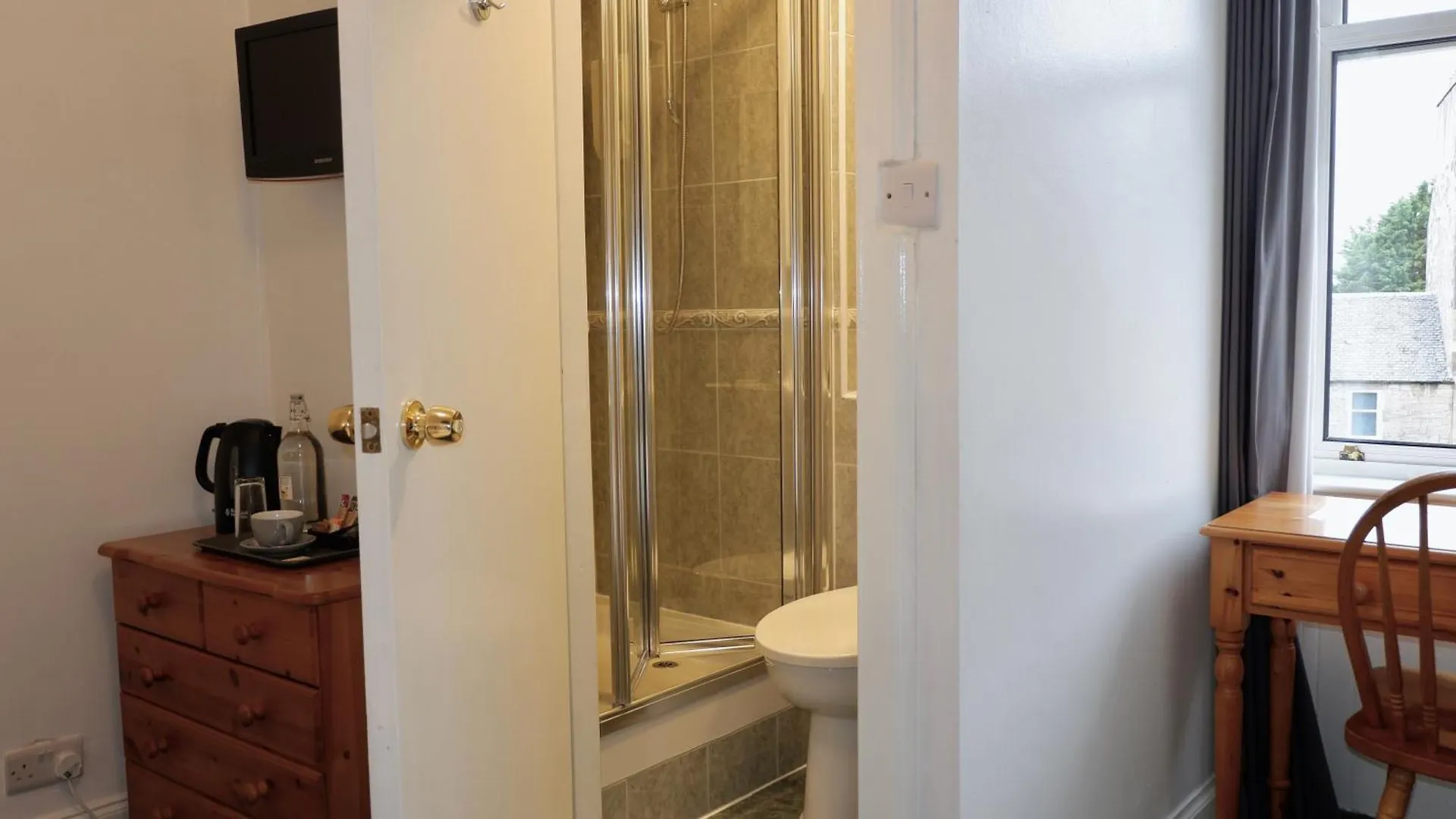 4 Friends House Hotel Edinburgh