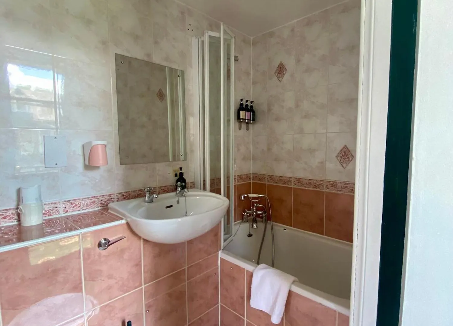 4 Friends House Hotel Edinburgh Gasthuis