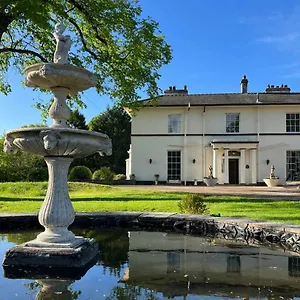 Highfield Hall Hotel Mold