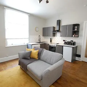 Modern One Bed Apartment, By Kipz Centre - Amazing Location & Quiet! Apartment Chester