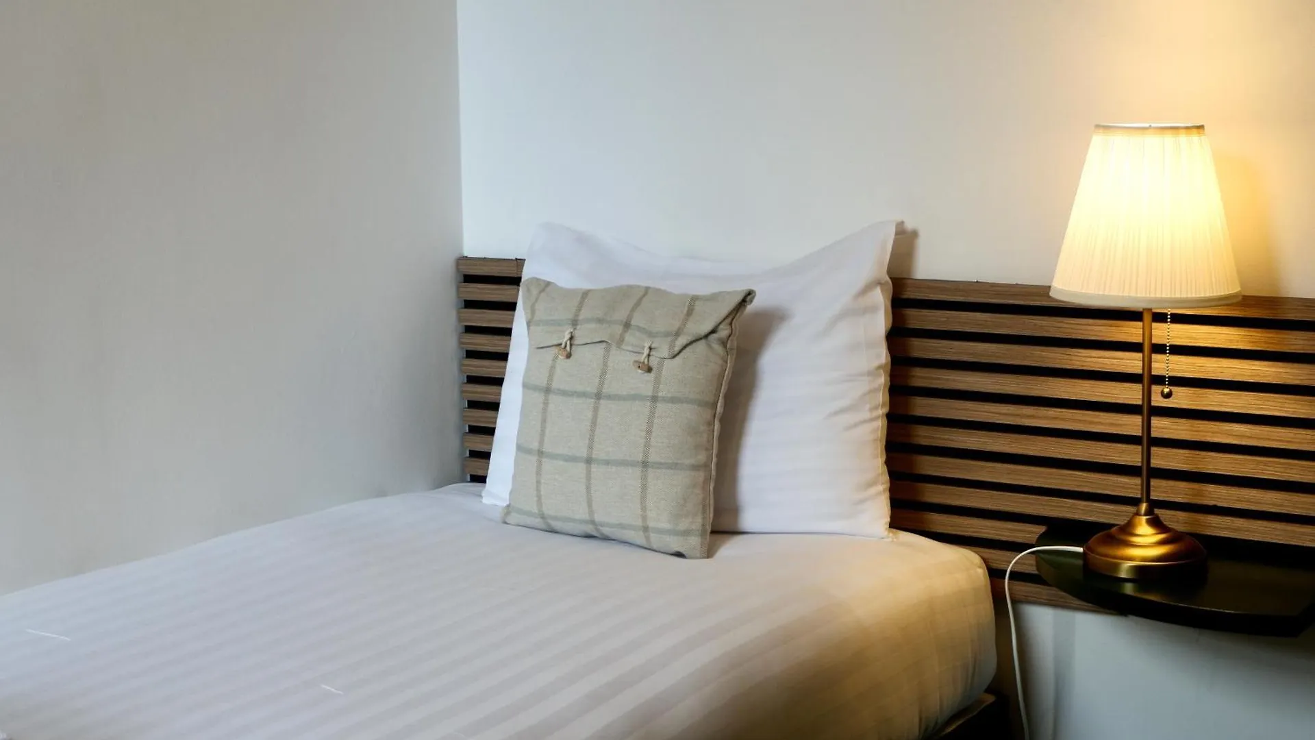 Guest house 4 Friends House Hotel Edinburgh United Kingdom