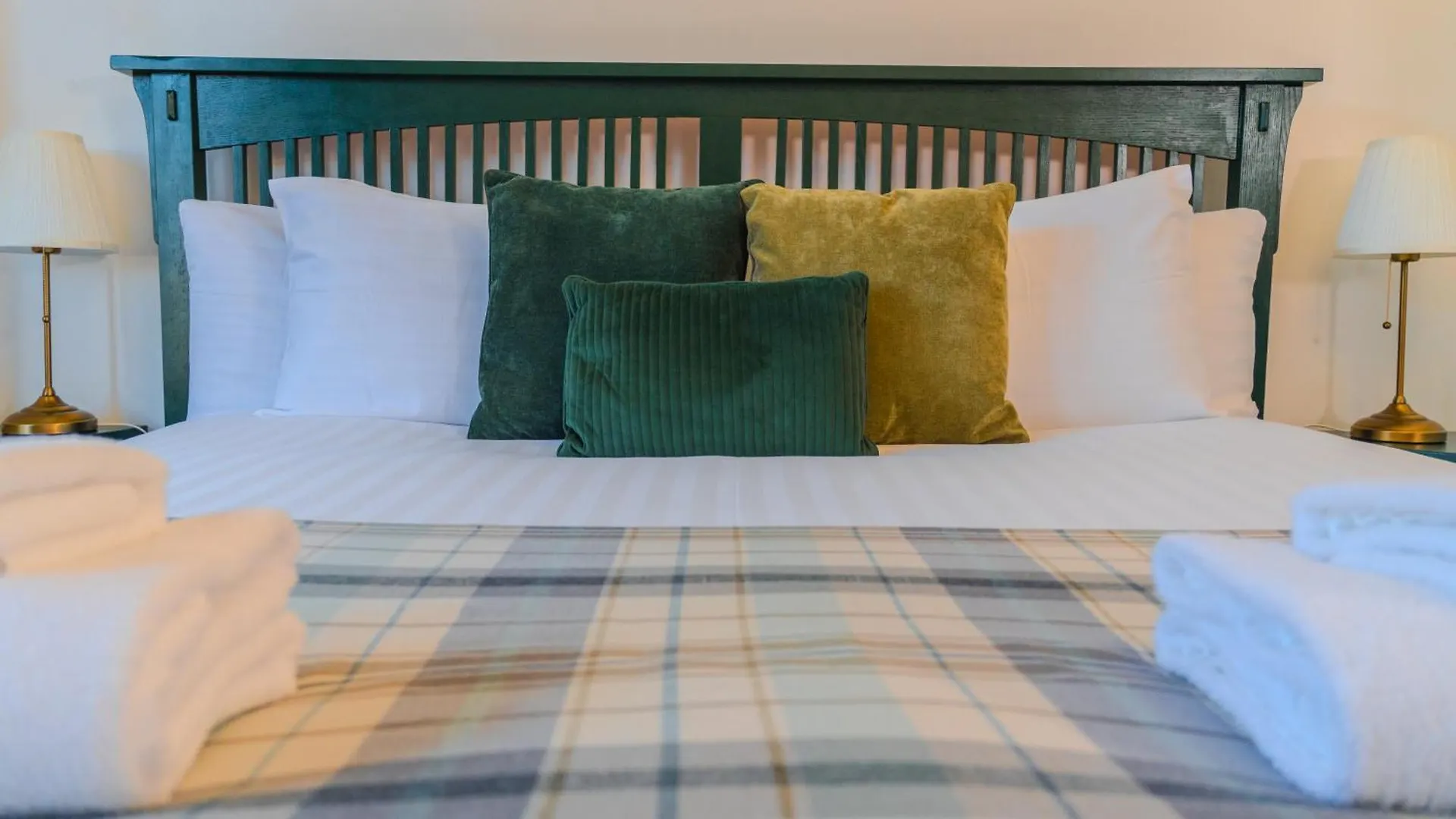 4 Friends House Hotel Edinburgh