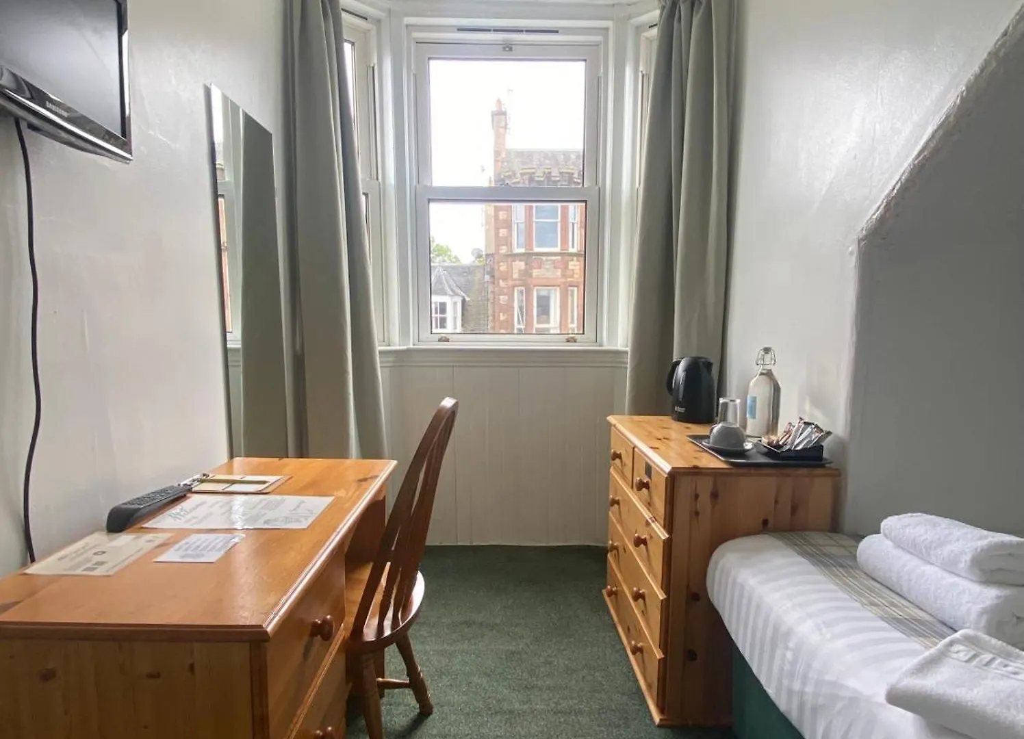 4 Friends House Hotel Edinburgh 0*,  United Kingdom