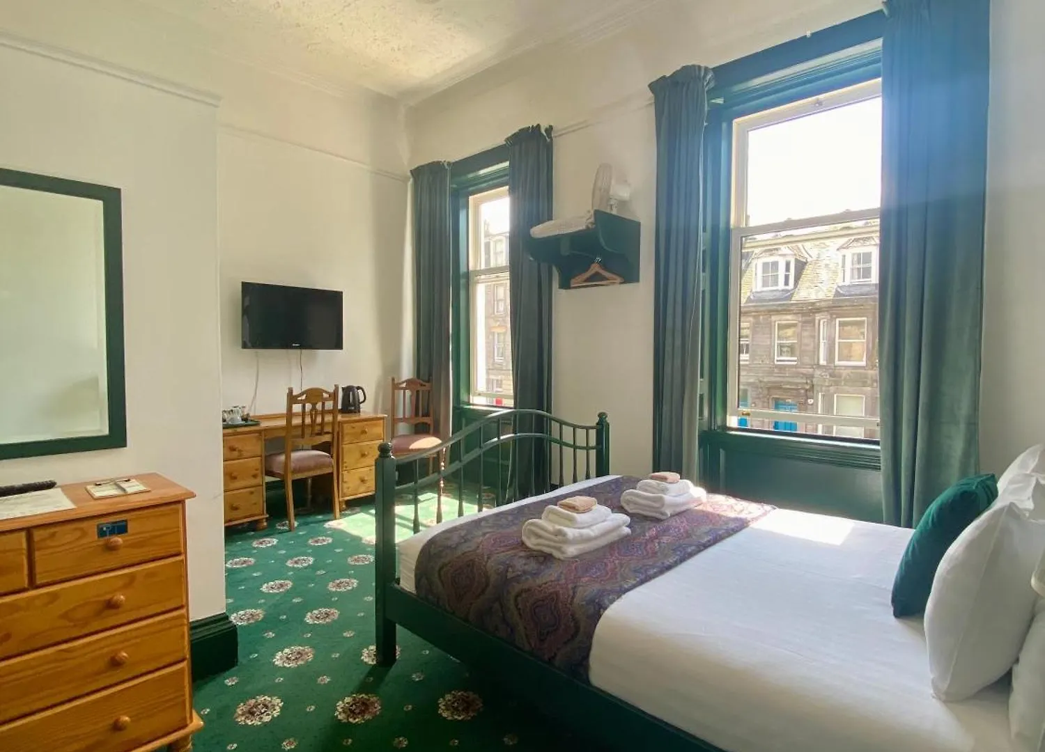 4 Friends House Hotel Edinburgh Guest house